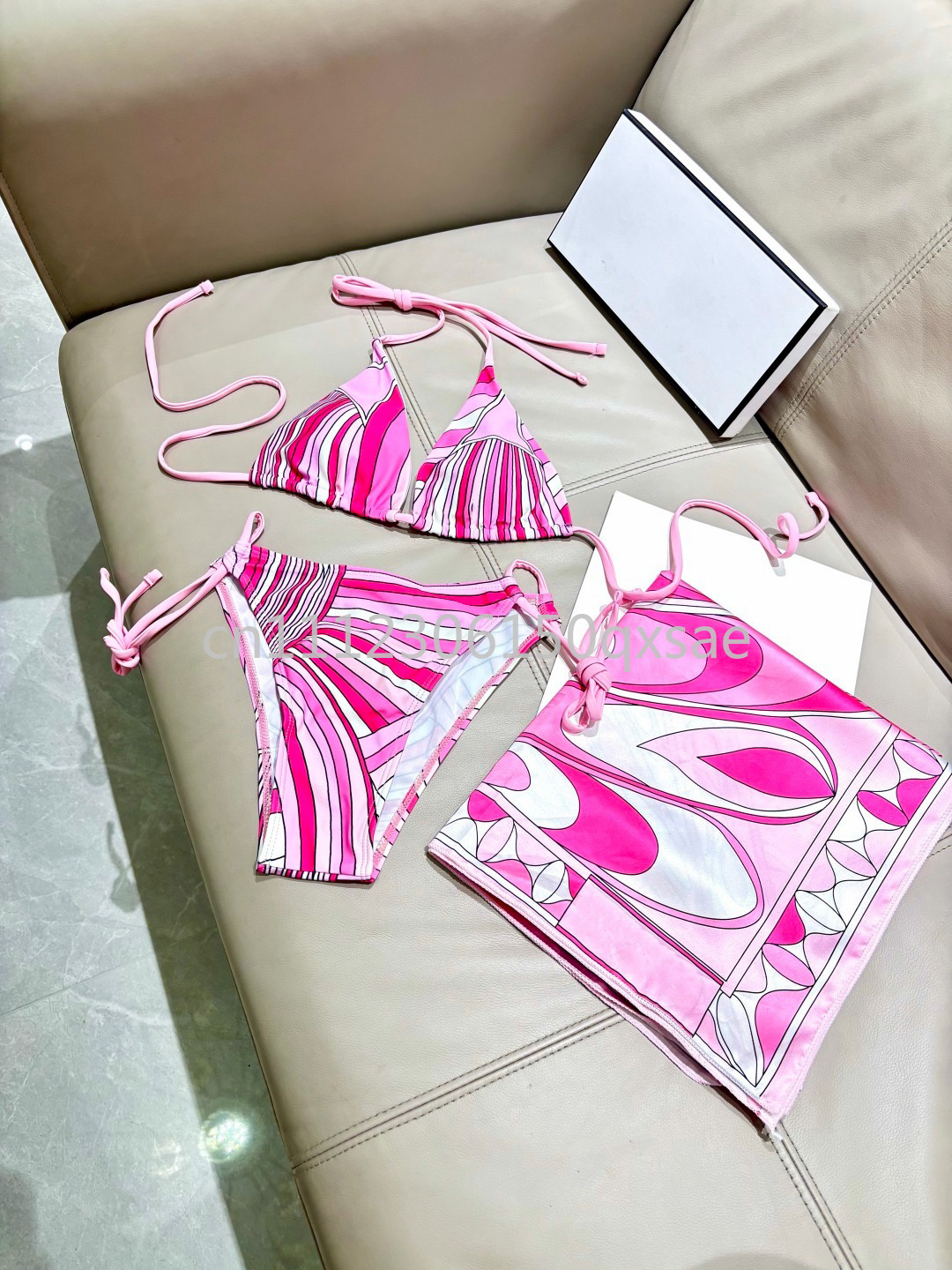 Women Fashion Brand Logo - Classic Design Women's Pink Ribbon Scarf