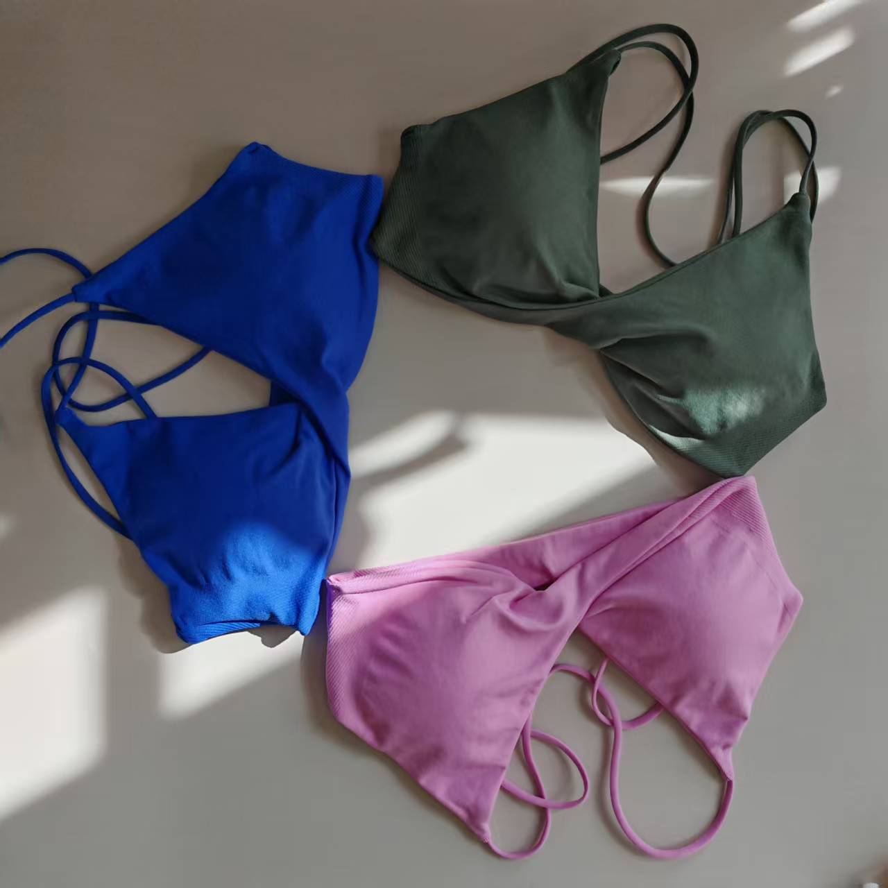 Women Cross Back Yoga Sports B - مراجعة Bra Top Seamless وسعره
