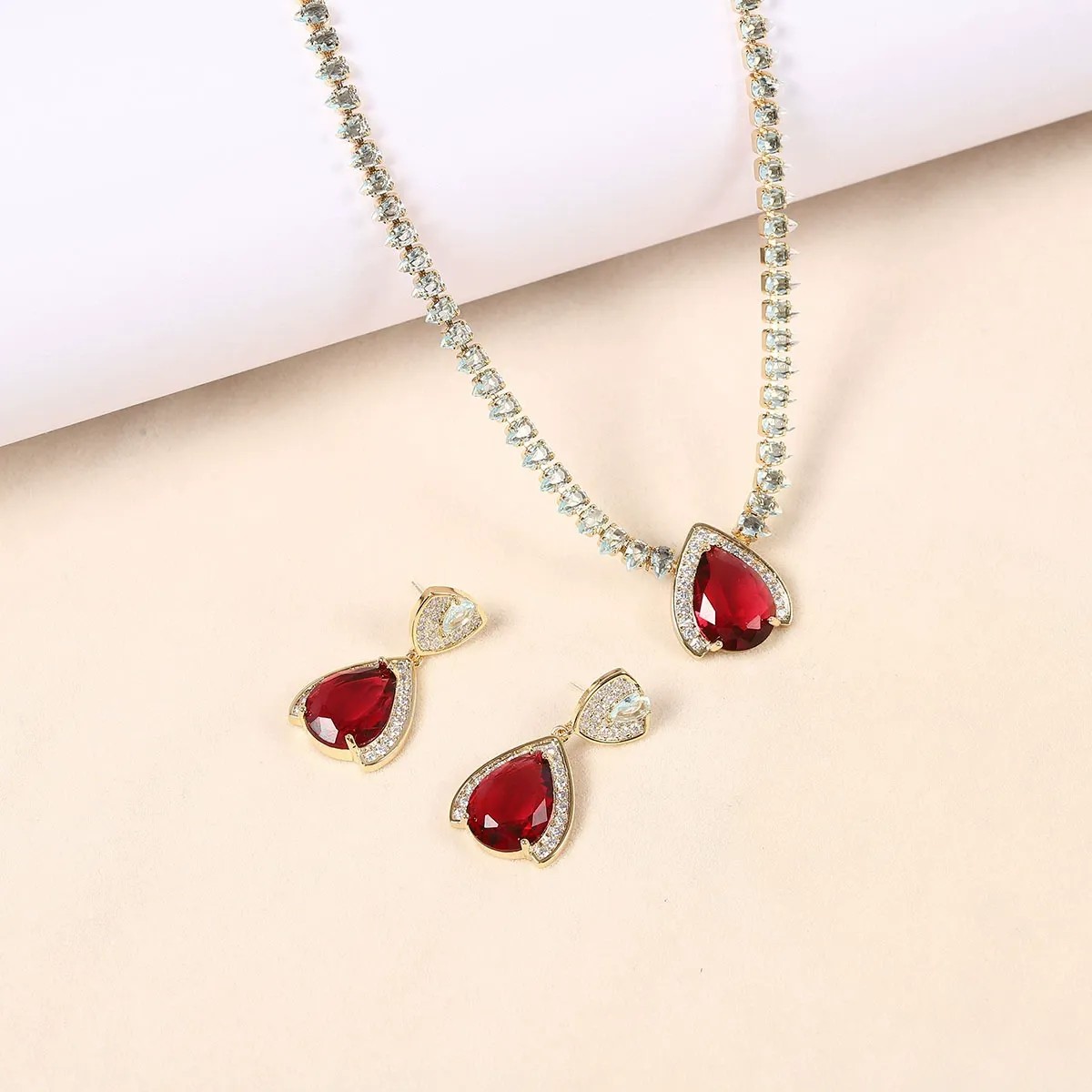 Red Zirconia Pendant Necklace  - مراجعة Women Fashion Uae وسعره