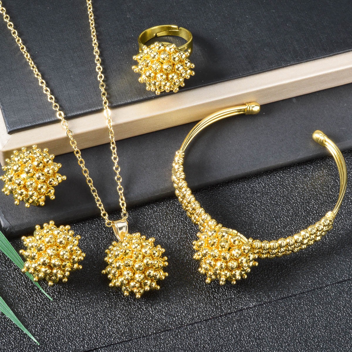 Dubai UAE Women Wedding Jewelr - مراجعة Women Fashion Uae وسعره