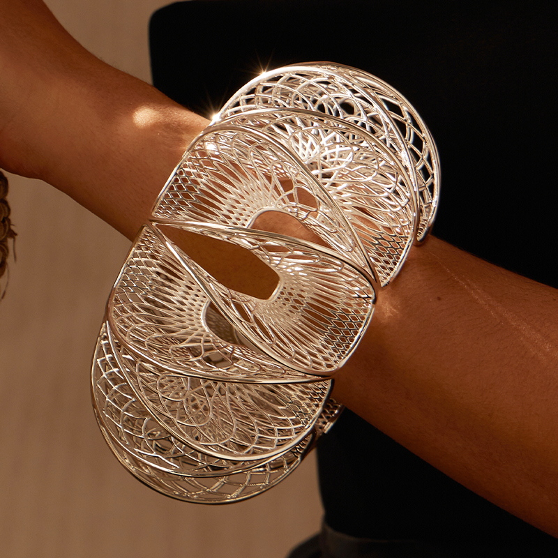 VAROLE Luxury Petal Bangle For - مراجعة Women'S Fashion Website وسعره