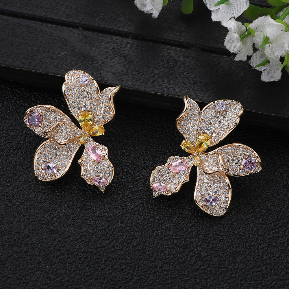 Luxurious and atmospheric geom - مراجعة Women Fashion Uae وسعره