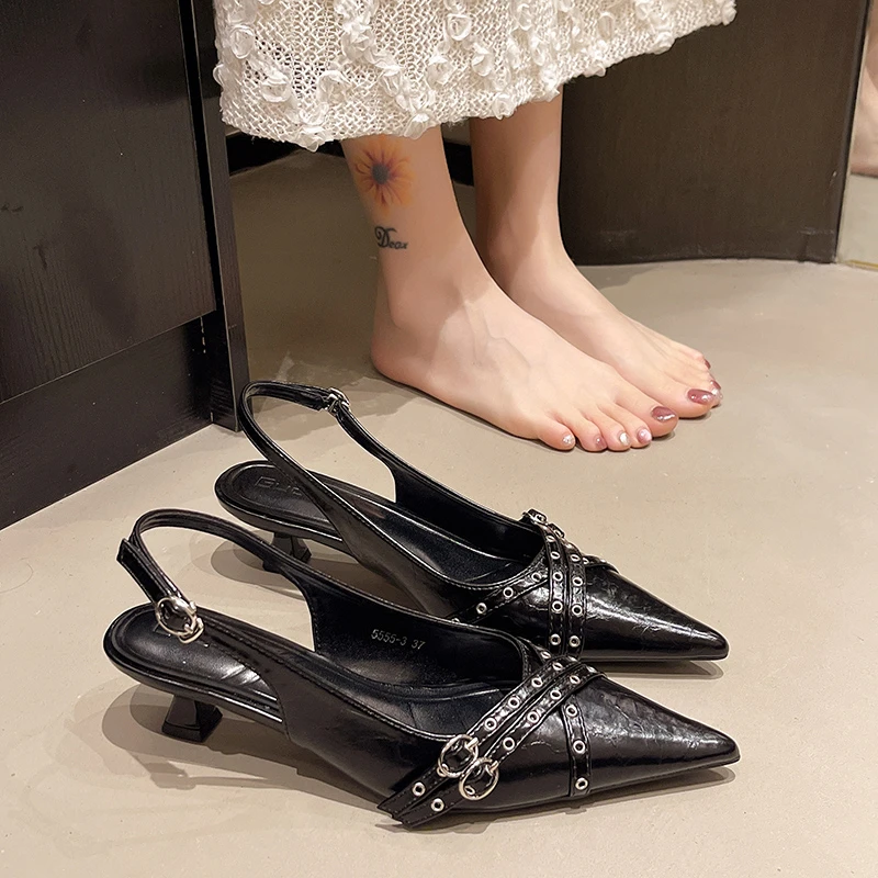 2025 New Women Pointed Toe San - مراجعة Women Fashion Trend 2025 وسعره