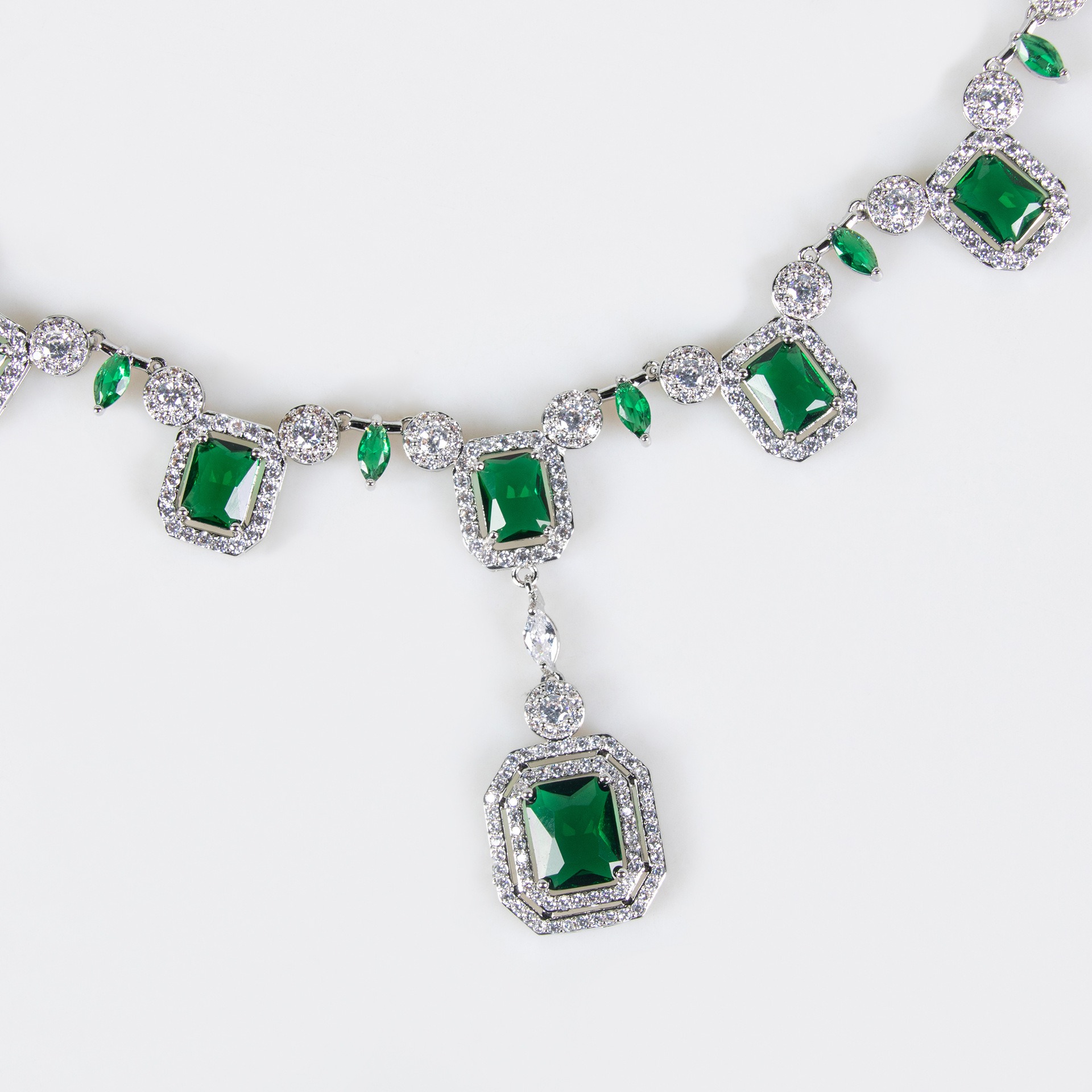 Drop Pendant Necklace and Earr - مراجعة Women Fashion Uae وسعره