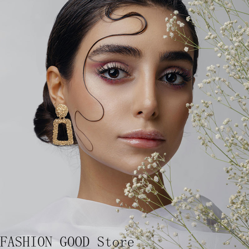 Metal Earrings High-end Hollow - مراجعة Women'S Fashion Website وسعره