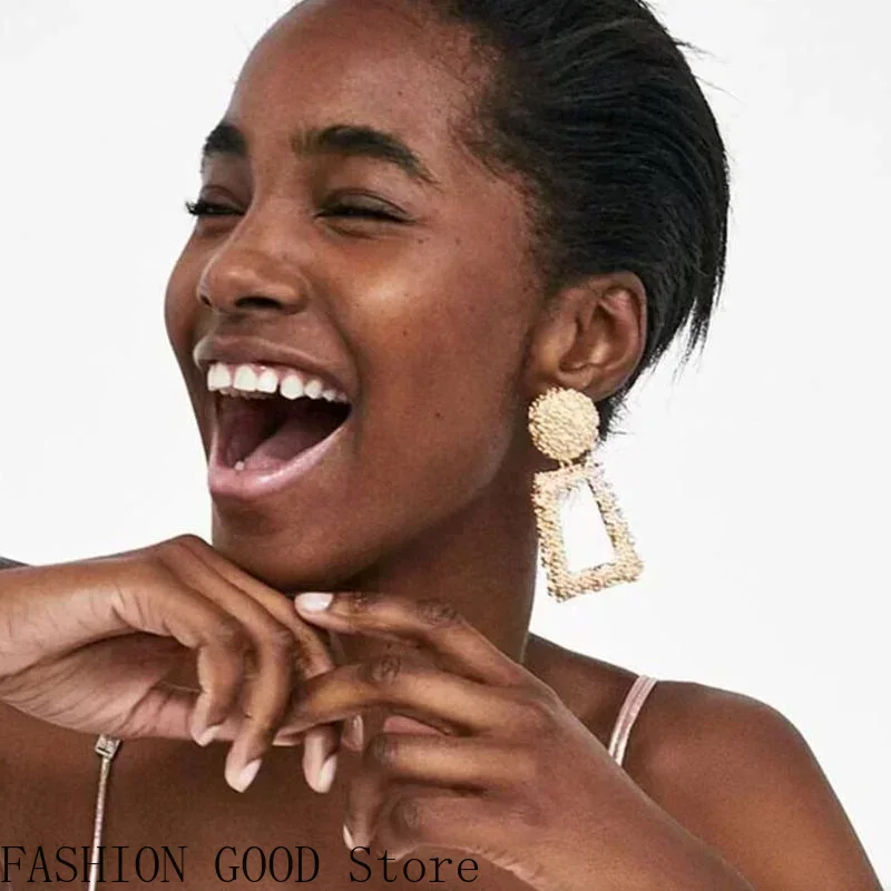 Metal Earrings High-end Hollow - مراجعة Women'S Fashion Website وسعره