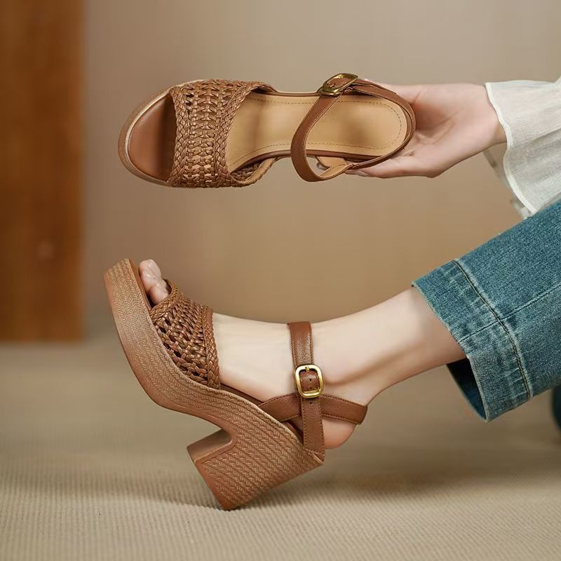 Elegant Women's Braided High H - مراجعة Women'S Fashion Spring 2025 وسعره